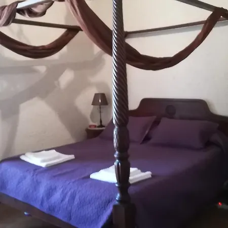Restaurante La Diligencia Πανσιόν