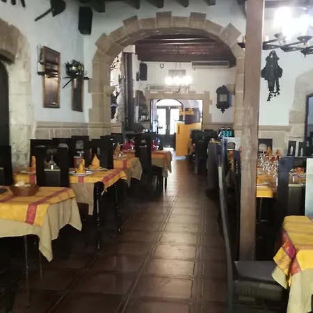 Πανσιόν Restaurante La Diligencia 2*